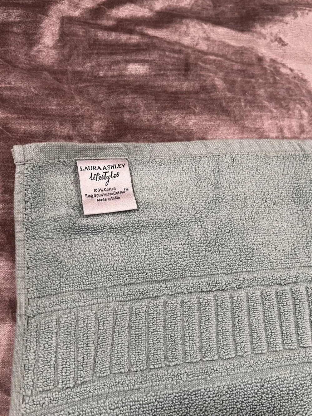 Plush 6-Piece Laura Ashley Lifestyle Towel Set NWOT